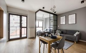 Warsaw Night Apartments Metro Plocka